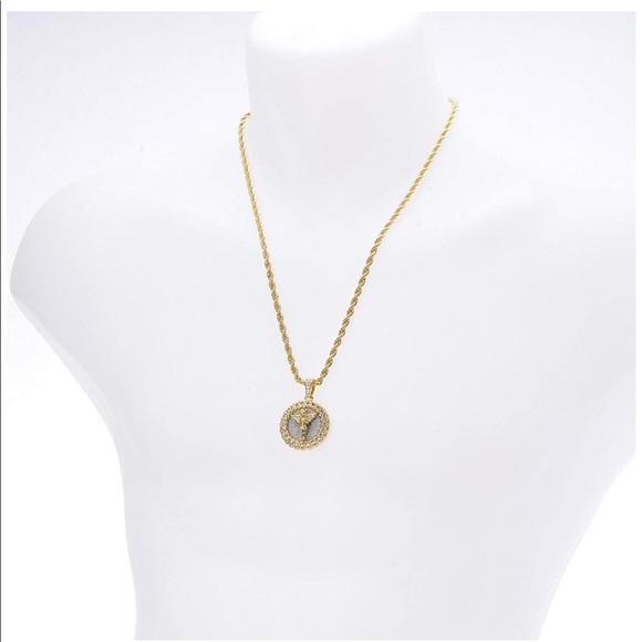 14 K Gold Plated Angel Round Pendant Chain 24in - Picture 4 of 4